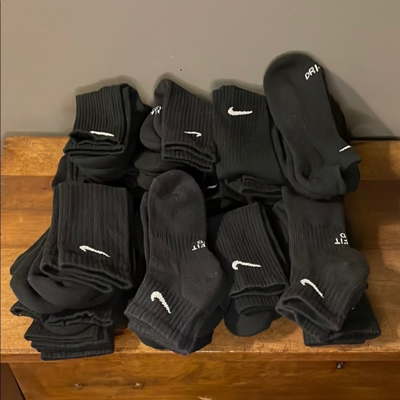 ⚡️ Nike Men's Loose Sock BLACK *LOT* Please Read Full Description (NO BUNDLE) - Picture 2 of 2